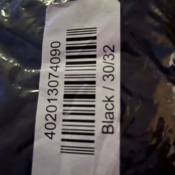 ❤️”Sale”NWT Awesome Black Quilted Jacket size 30/32 - Picture 7 of 7